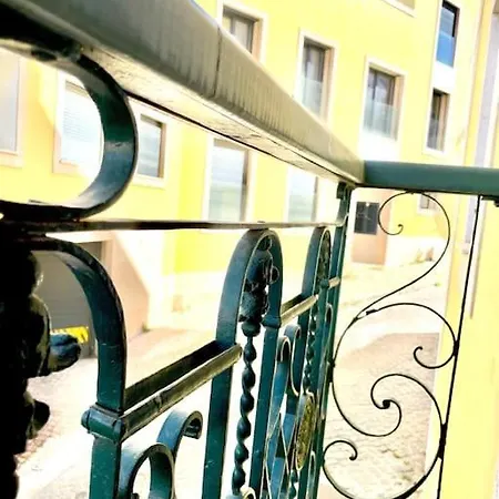 Graceful 1bdr 141 Apartment
