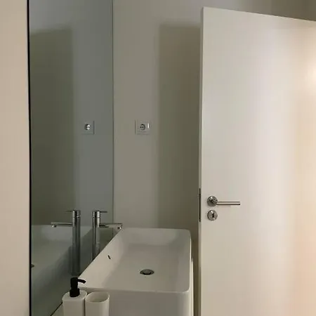 Graceful 1bdr 141 Apartment Lisbon